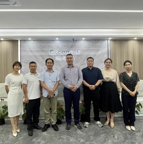 热烈欢迎韩国客户莅临快猫视频在线观看实地考察，共商合作大计！